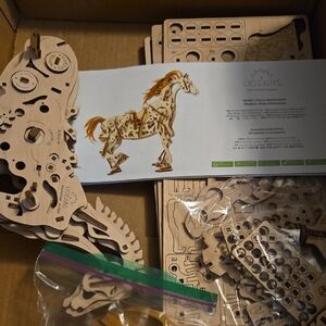 Wooden Horse Sculpture Kit